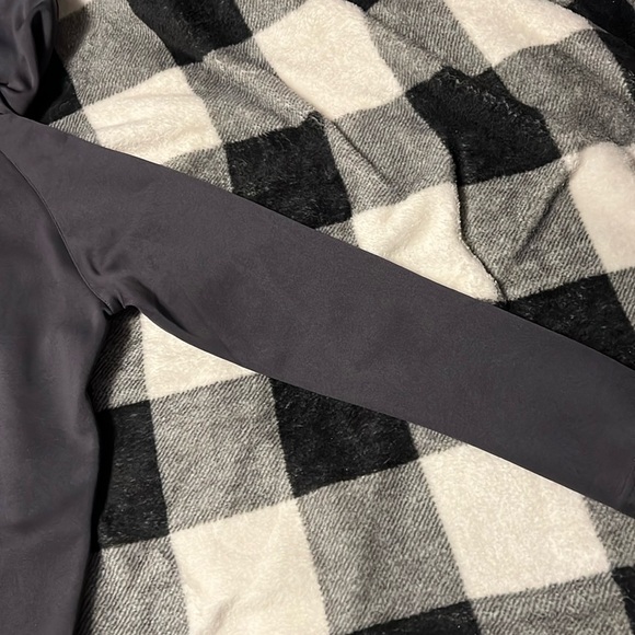 OshKosh B’gosh Hooded Light jacket / sweatshirt size 12 - Picture 14 of 16